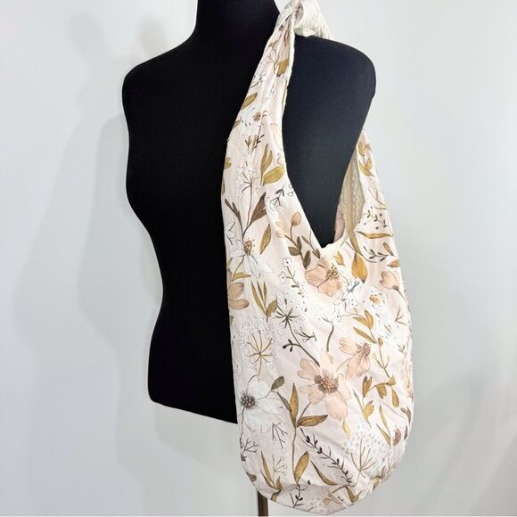 Baggagean and Co. Pink Floral Cream Waffle Knit Soft Reversible Fabric Hobo Bag - Picture 1 of 16